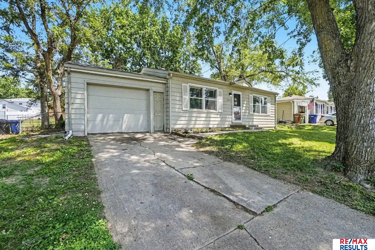 7603 S 41st Avenue, Bellevue, NE 68147 - #1
