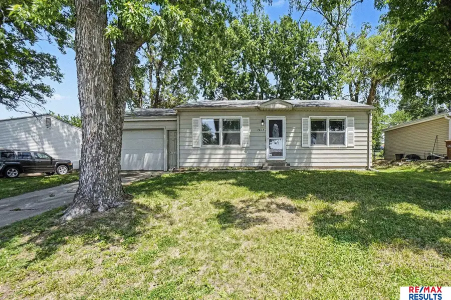 7603 S 41st Avenue, Bellevue, NE 68147 - #2