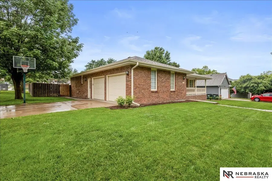 7635 Red Oak Road, Lincoln, NE 68516-4392 - #2