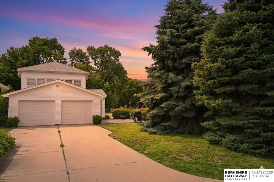 724 N 10th Street, Beatrice, NE 68310 - #2