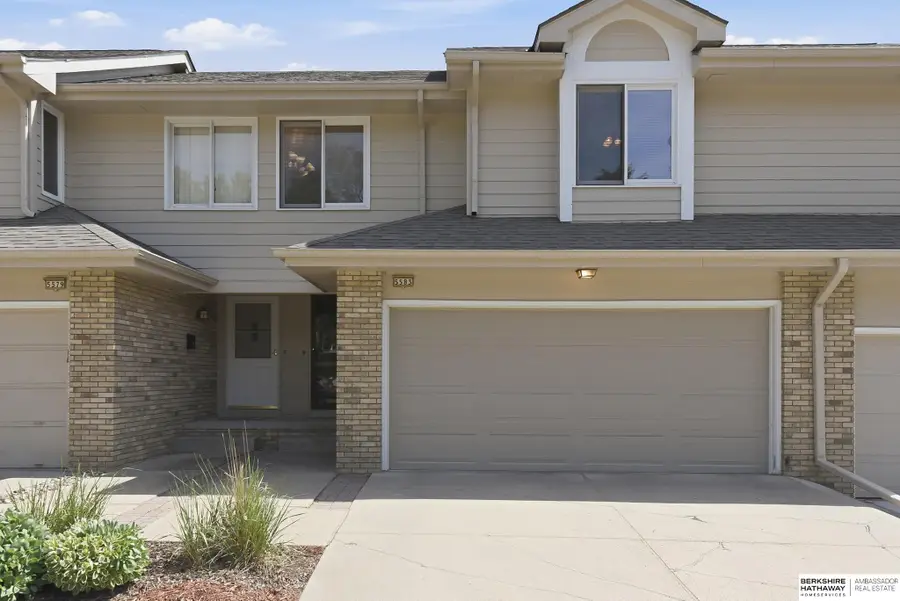 5583 Walnut Street, Omaha, NE 68106 - #2