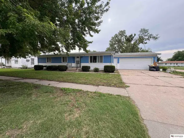 740 6th Avenue, Fairmont, NE 68354