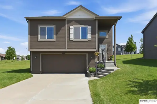 18914 Drexel Circle, Omaha, NE 68135