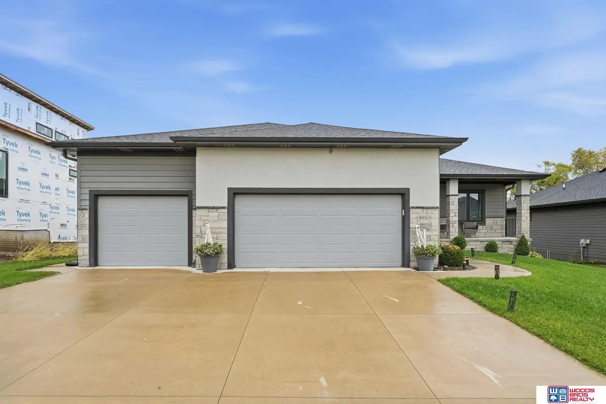 8920 Shadow Creek Lane, Lincoln, NE 68520 - #1