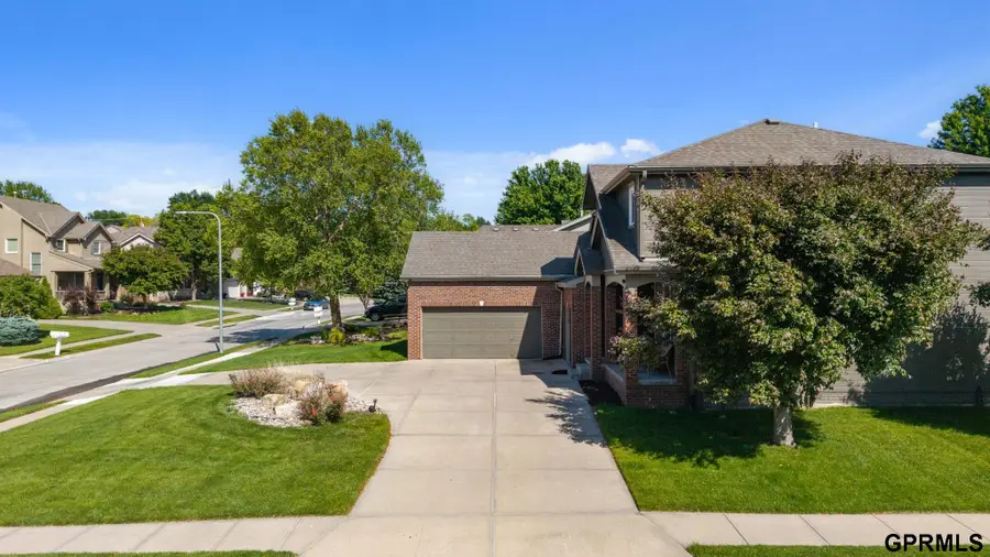 18025 Dewey Circle, Elkhorn, NE 68022 - #3