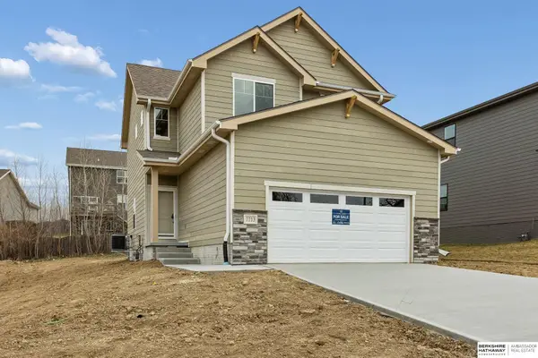 7713 N 116th Avenue, Omaha, NE 68142