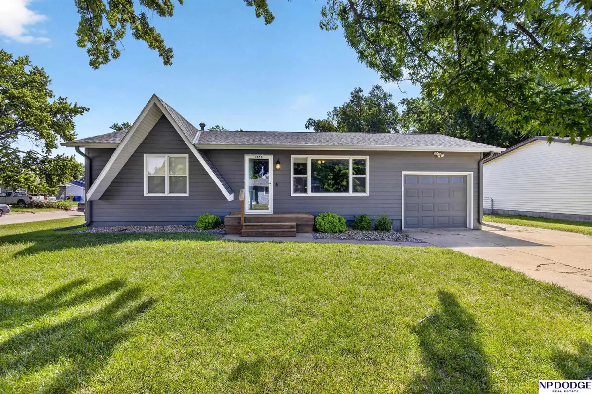 1050 Edearl Lane, Fremont, NE 68025 - #1