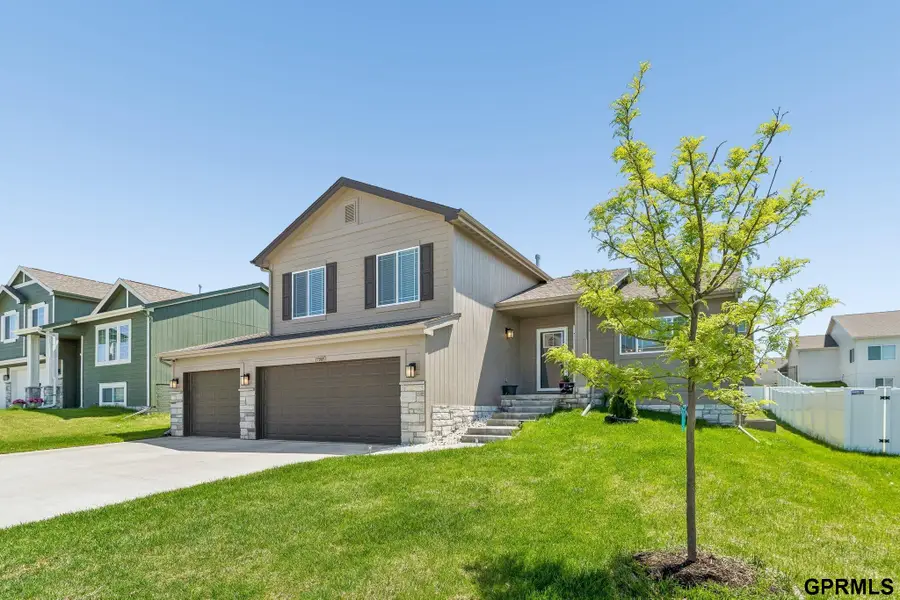 17009 Huntington Avenue, Omaha, NE 68116 - #2