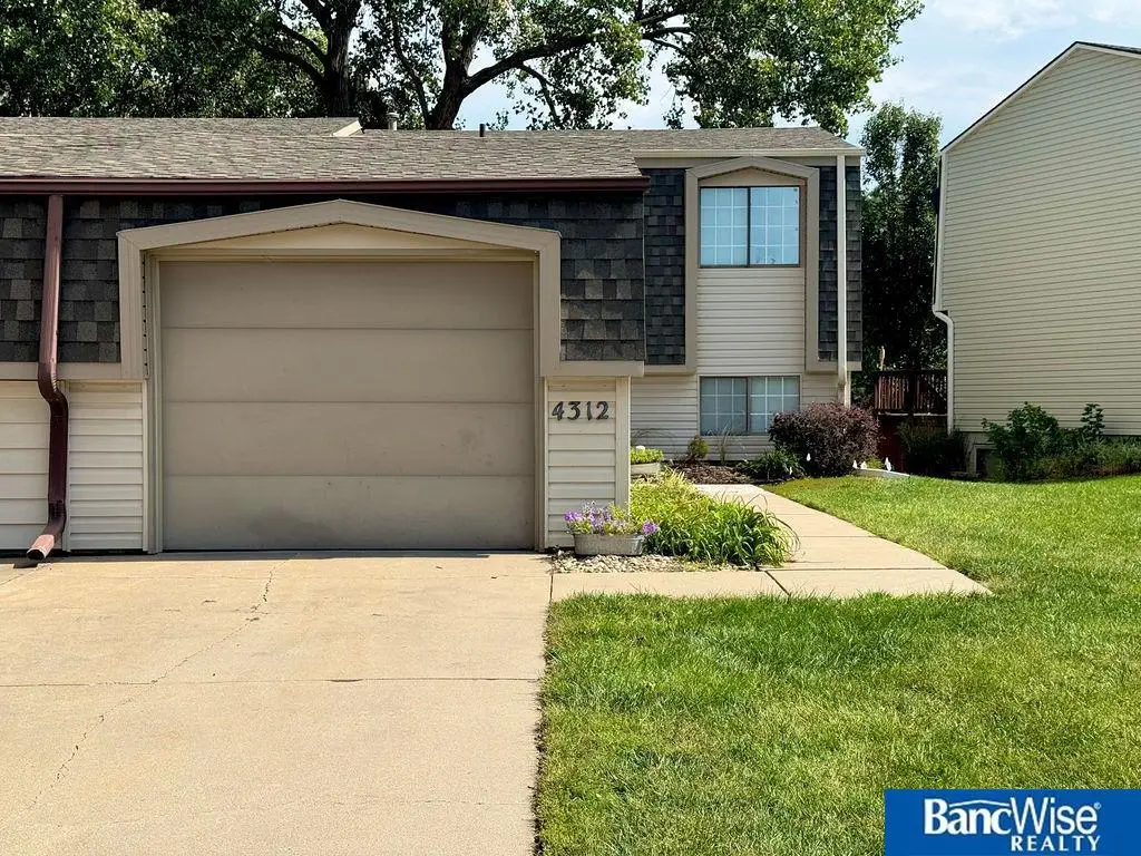 4312 Abbott Road, Lincoln, NE 68516 - #1
