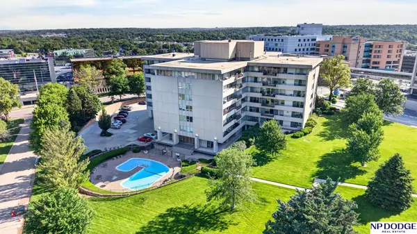 8405 Indian Hills Drive #4A5, Omaha, NE 68114