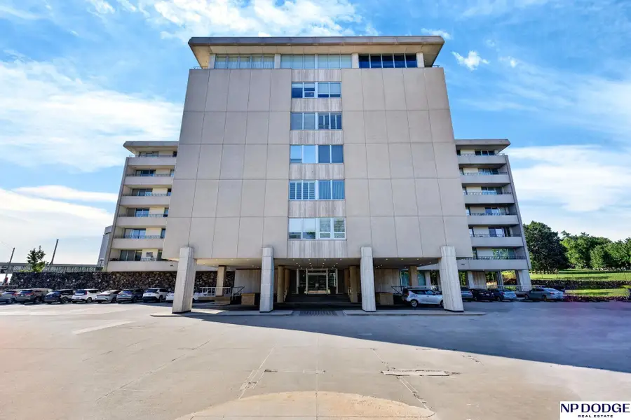 8405 Indian Hills Drive #4A5, Omaha, NE 68114 - #2