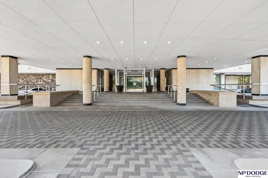 8405 Indian Hills Drive #4A5, Omaha, NE 68114 - #3