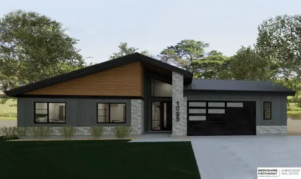 S-1095 Maple Lane, Fremont, NE 68025