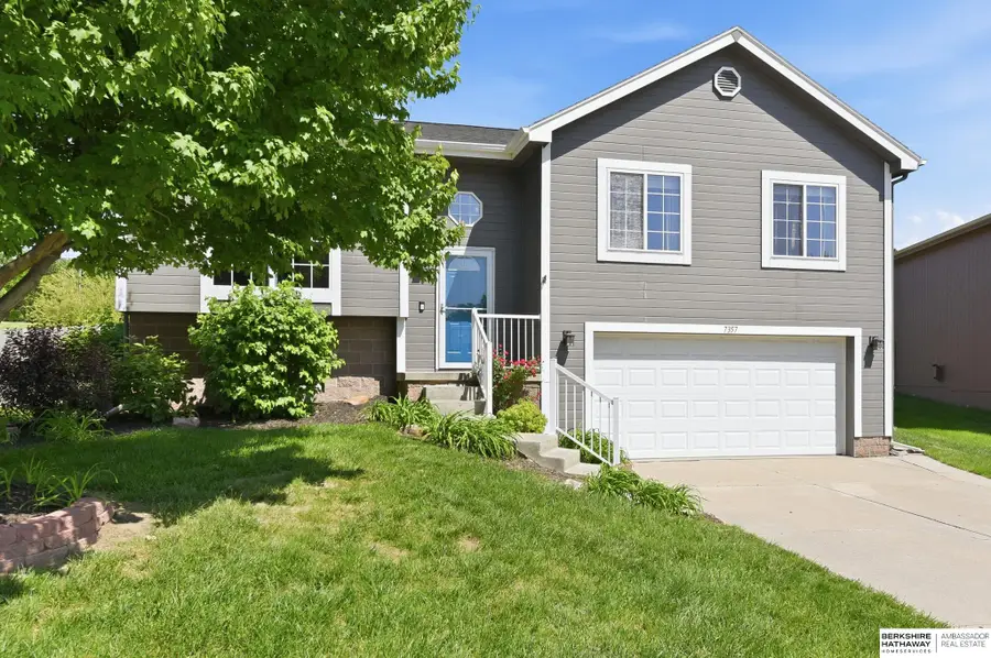 7357 N 73rd Street, Omaha, NE 68122 - #3