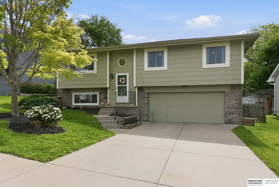 6111 N 79th Street, Omaha, NE 68134 - #2