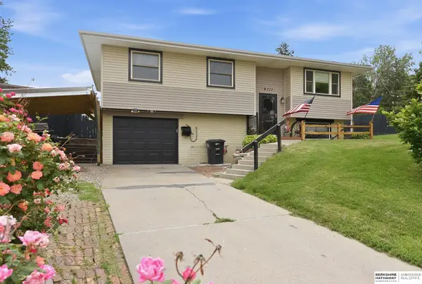 6111 S 136th Circle, Omaha, NE 68137