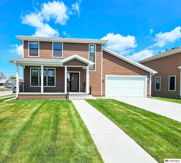 2432 Patrick Avenue, Omaha, NE 68111