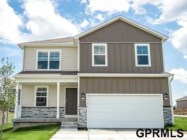 11466 Stony Point Drive, Papillion, NE 68046
