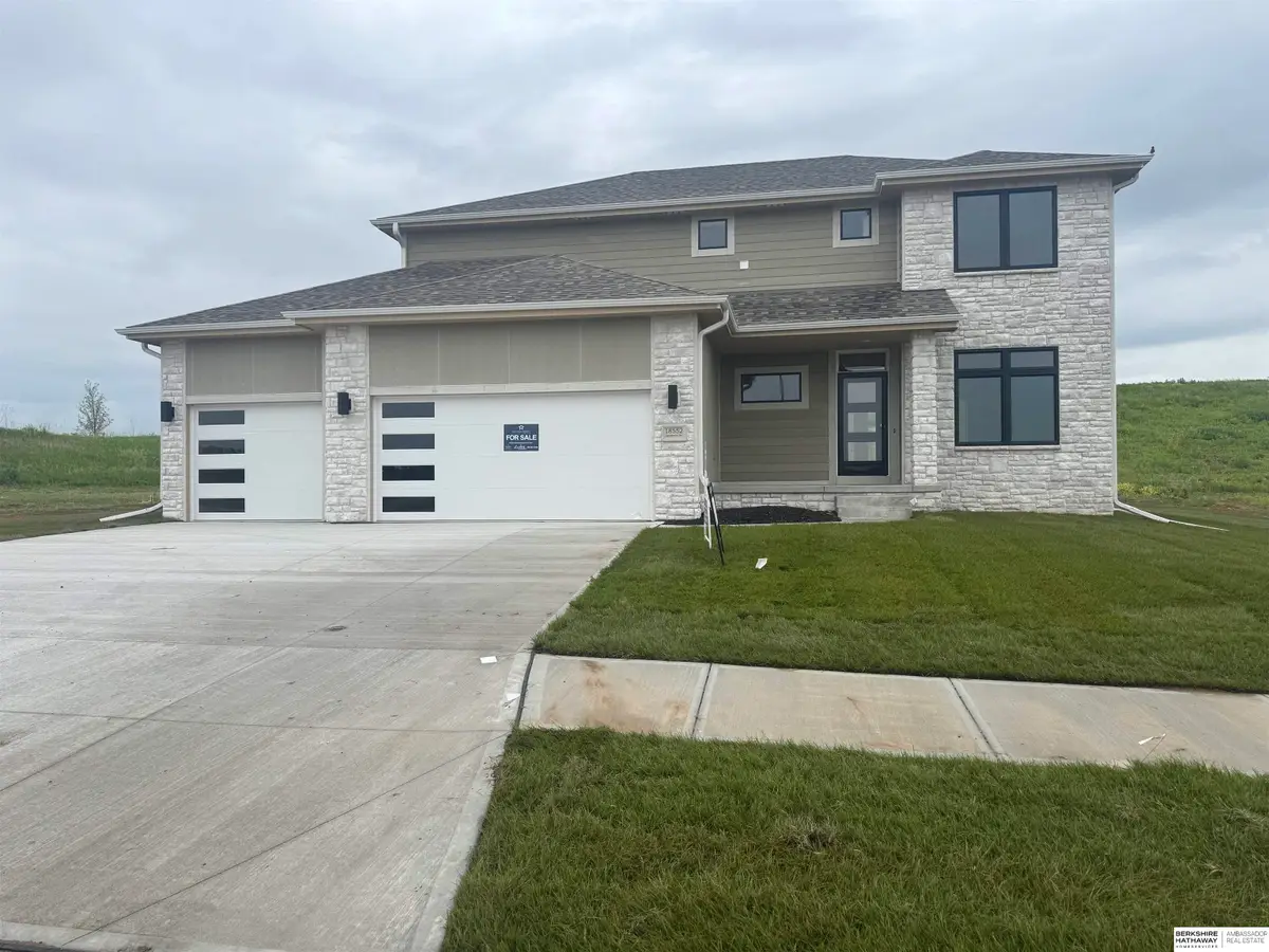 18552 Sycamore Drive, Gretna, NE 68028 - #1