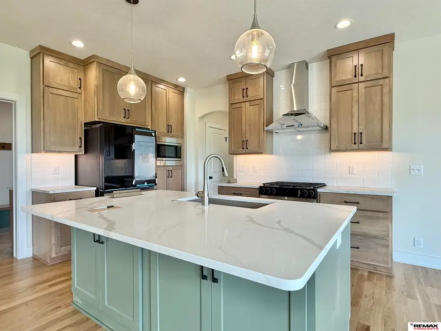 9230 Castle Pine Drive, Lincoln, NE 68516 - #3
