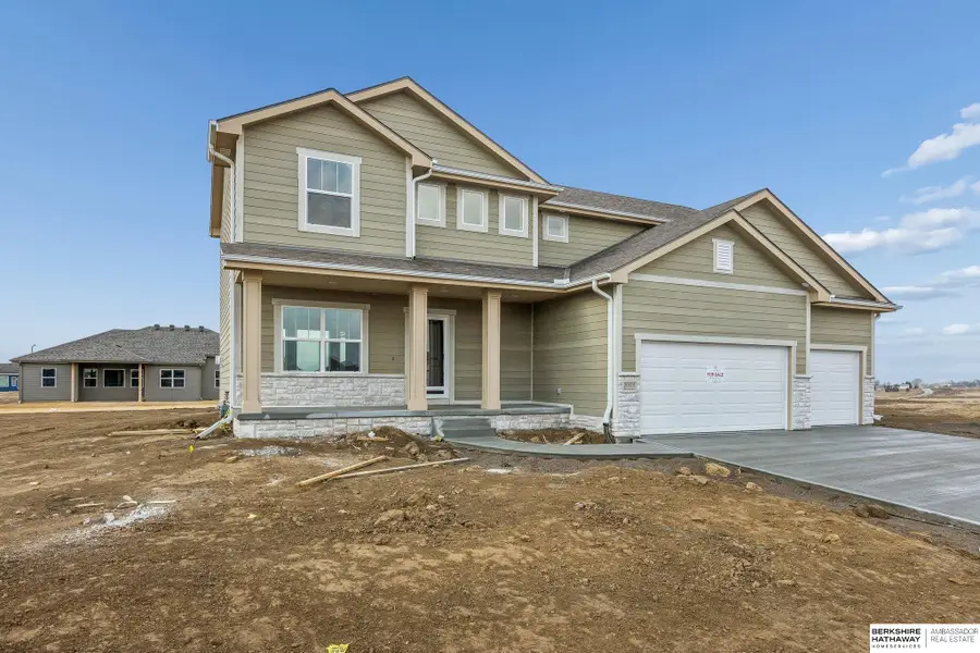20819 Nebraska Avenue, Elkhorn, NE 68022 - #2