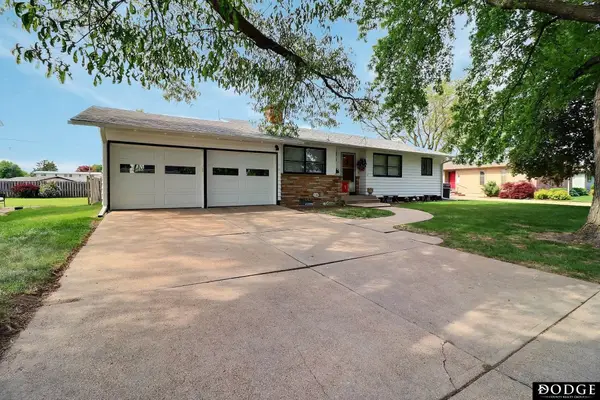 1963 E 9th Street, Fremont, NE 68025