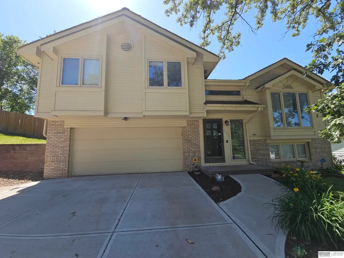 521 Vine Street, Louisville, NE 68037 - #1