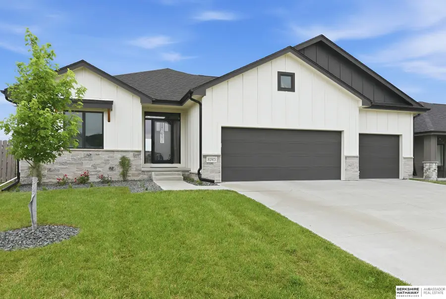 8210 N 167th Avenue, Bennington, NE 68007 - #2
