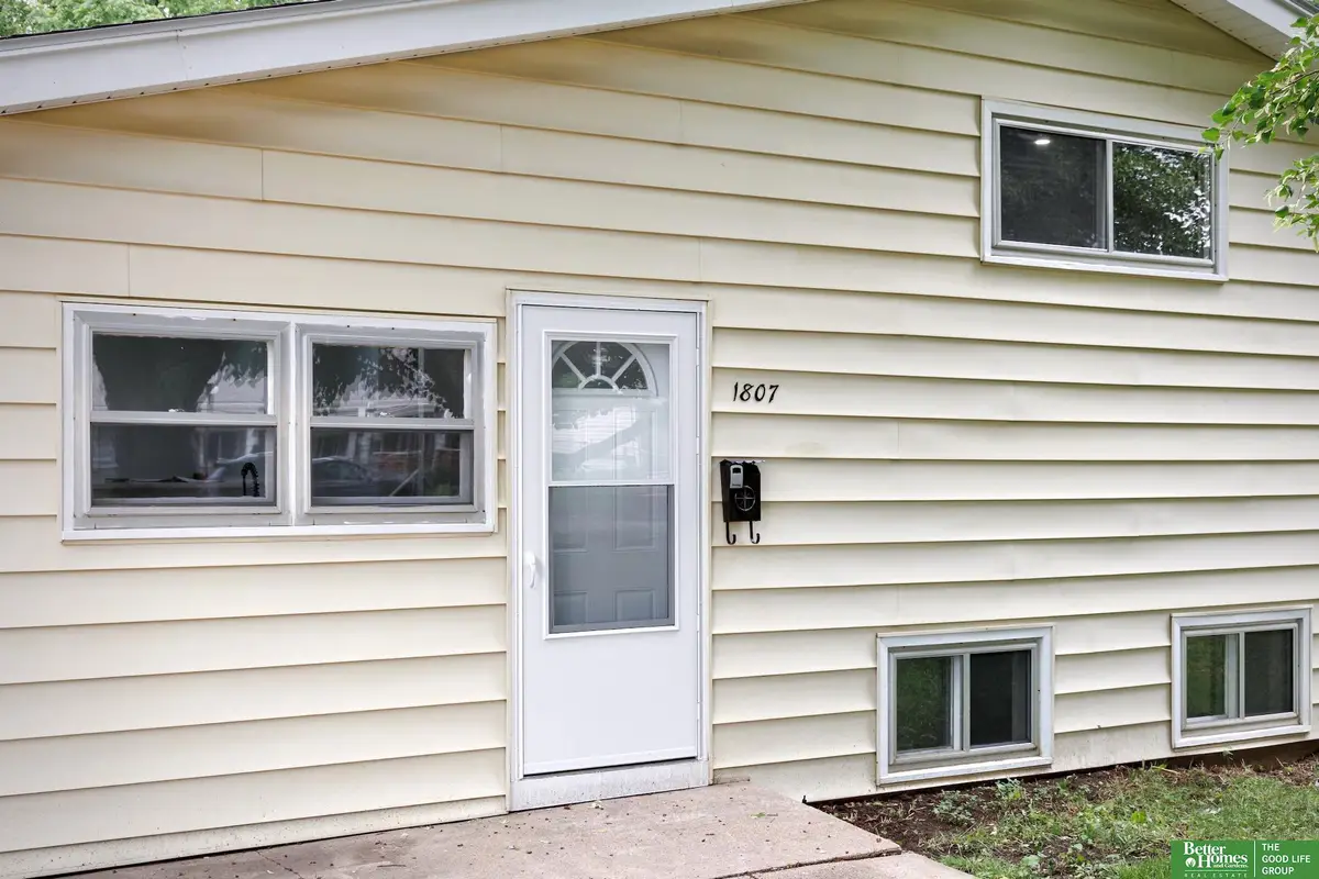 1807 Warren Street, Bellevue, NE 68005 - #1