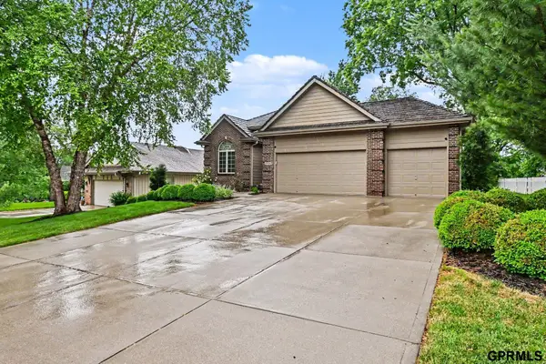 2916 S 165th Avenue, Omaha, NE 68130