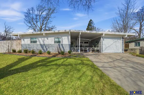 6230 Sunrise Road, Lincoln, NE 68510