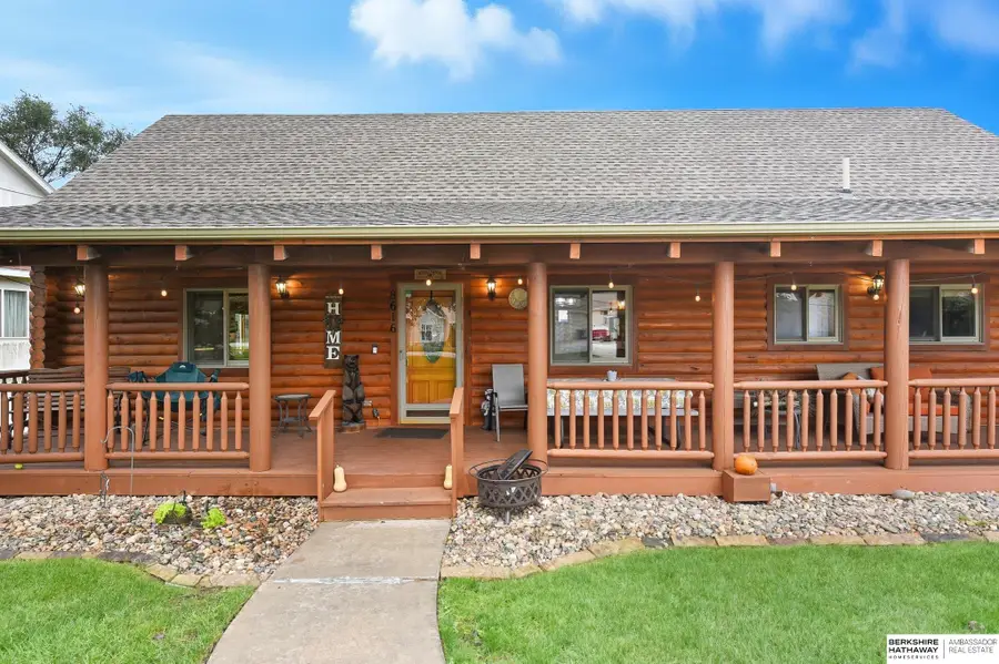 8616 Emerson Road, Plattsmouth, NE 68048 - #2
