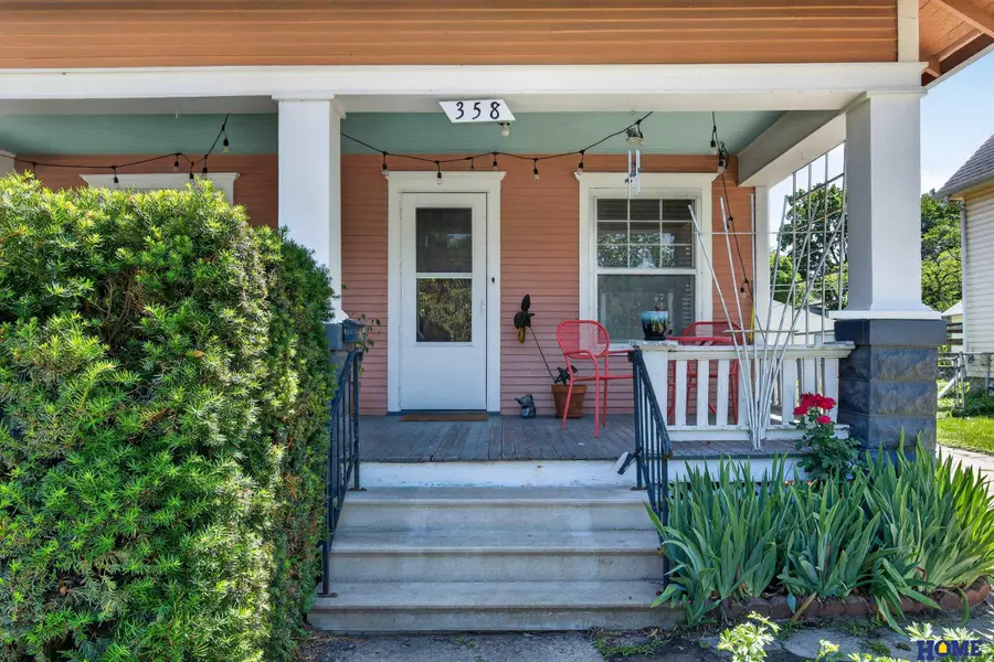 358 S 25th Street, Lincoln, NE 68510 - #3