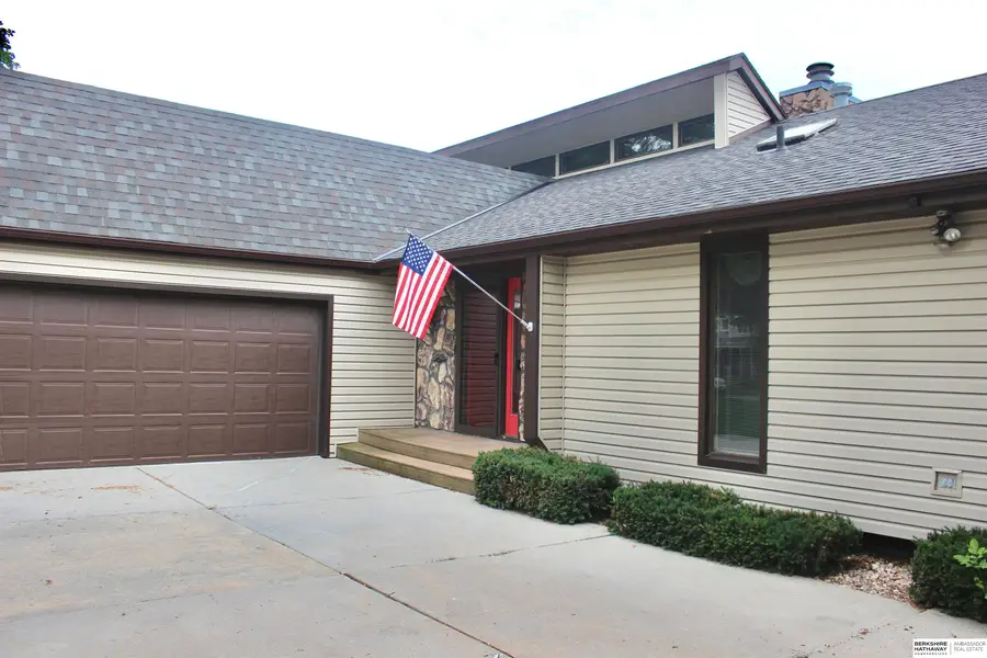 3421 S 76th Street, Lincoln, NE 68506 - #2