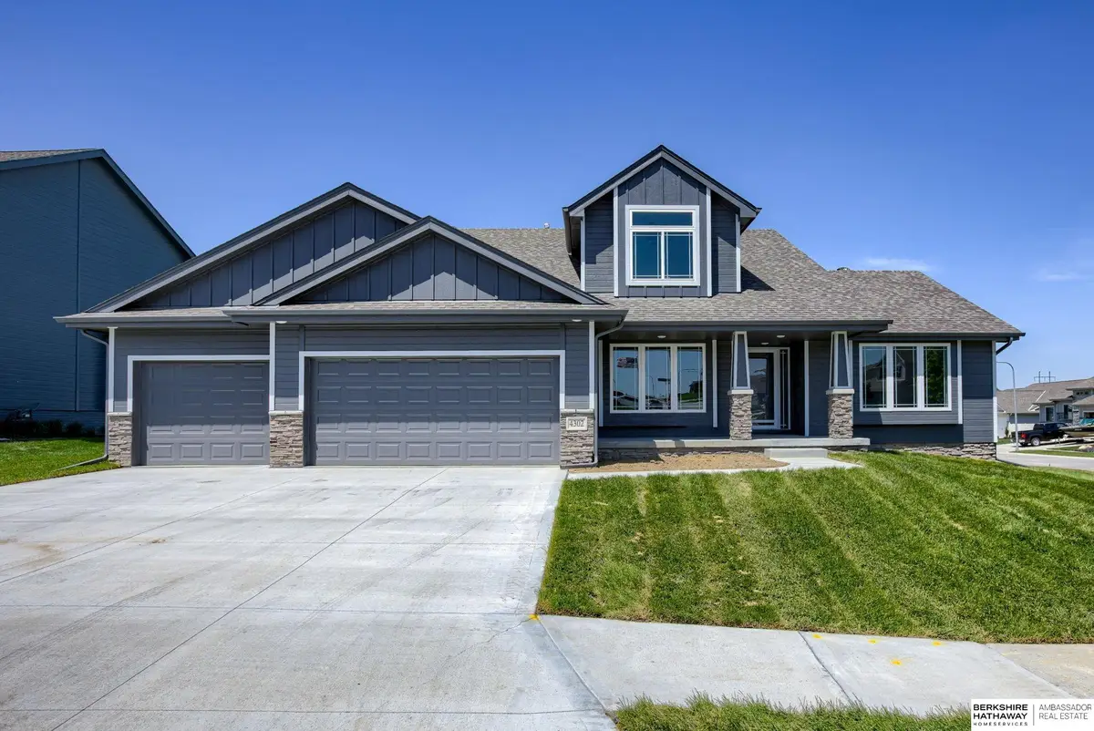 4302 Chennault Street, Bellevue, NE 68123 - #1