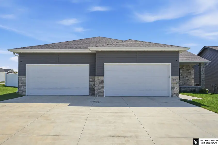 710 N 105th Street, Lincoln, NE 68527 - #2