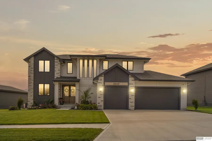 20545 Hartman Avenue, Elkhorn, NE 68022 - #2