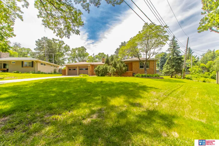 4611 Bryson Street, Lincoln, NE 68510 - #3