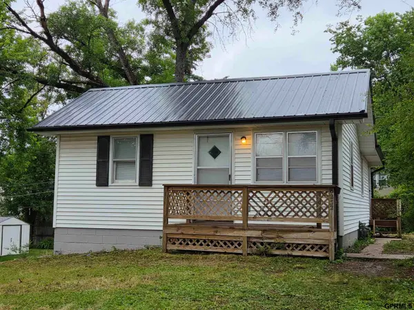 6232 Poppleton Avenue, Omaha, NE 68106