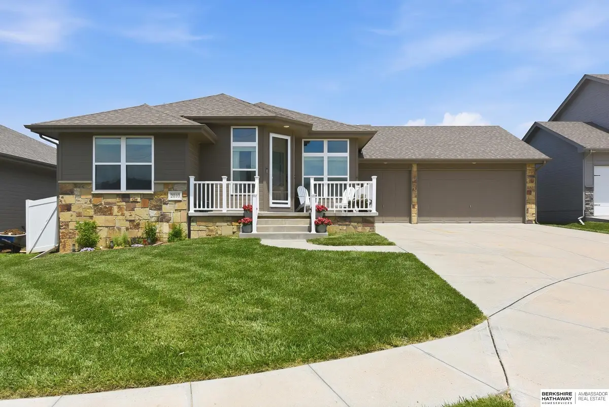 2010 Geri Circle, Bellevue, NE 68147 - #1