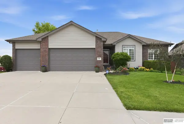 15450 Briar Street, Omaha, NE 68138