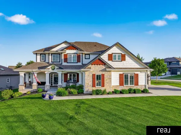 21825 H Street, Elkhorn, NE 68022