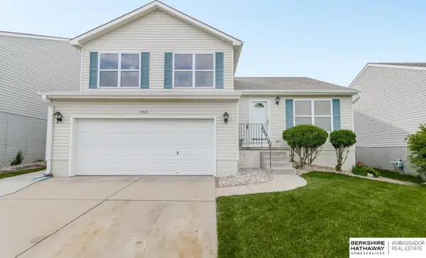 19619 V Street, Omaha, NE 68135