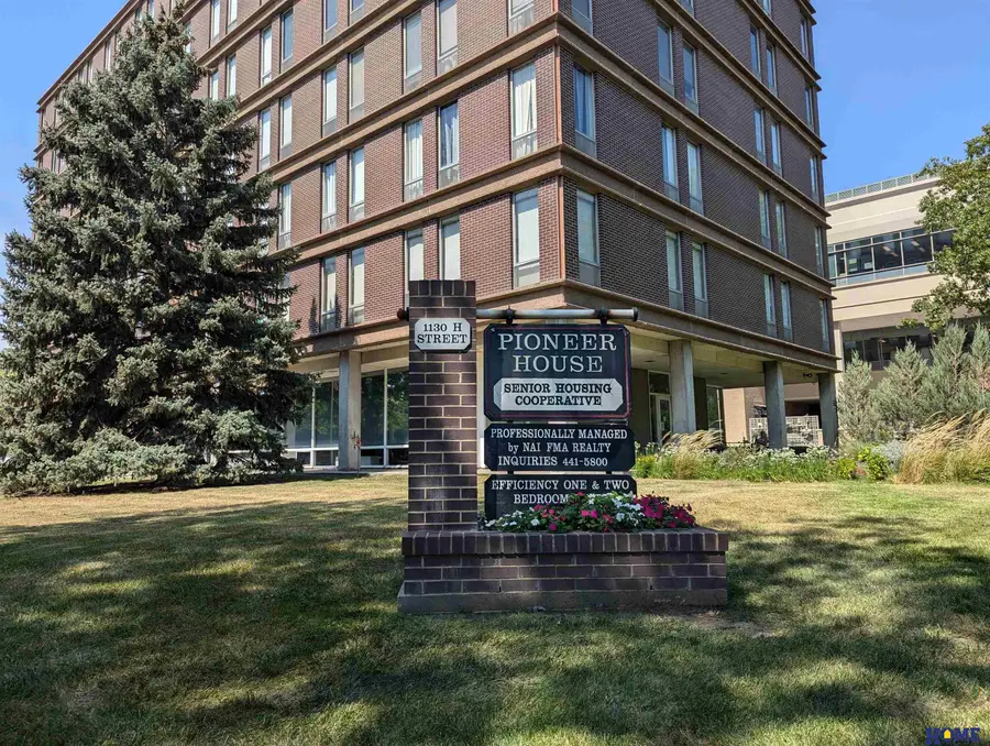 1130 H Street #201, Lincoln, NE 68508 - #2