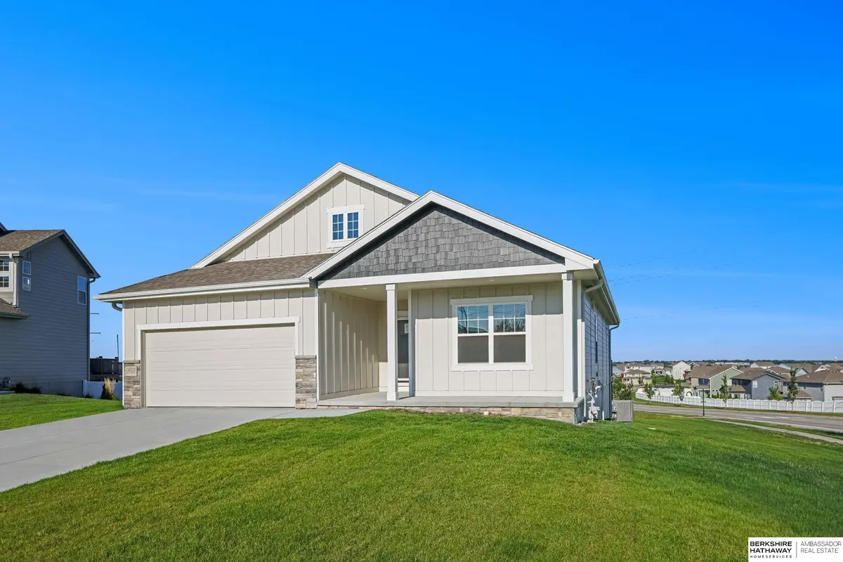 10525 S 113th Street, Papillion, NE 68046 - #1