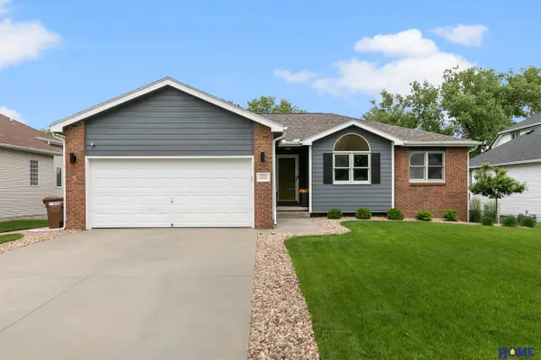 2080 Gunnison Drive, Lincoln, NE 68521