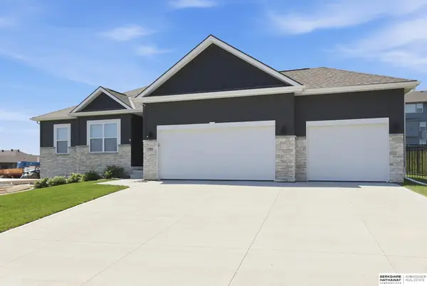 17005 Daniel Street, Bennington, NE 68007