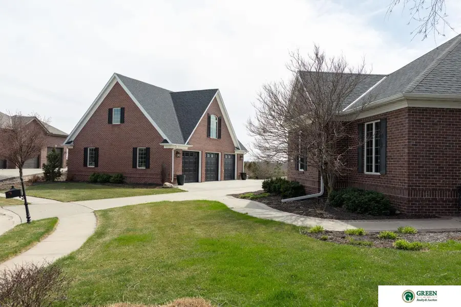 1606 Colonial Drive, York, NE 68467 - #3