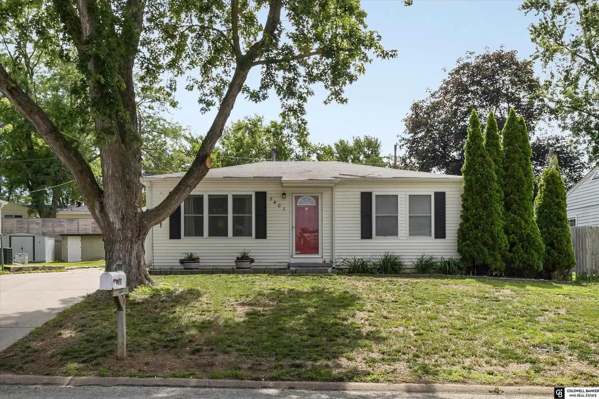 7401 S 41 Street, Bellevue, NE 68147 - #1
