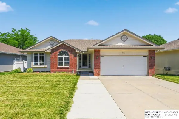3506 Blackhawk Drive, Bellevue, NE 68123